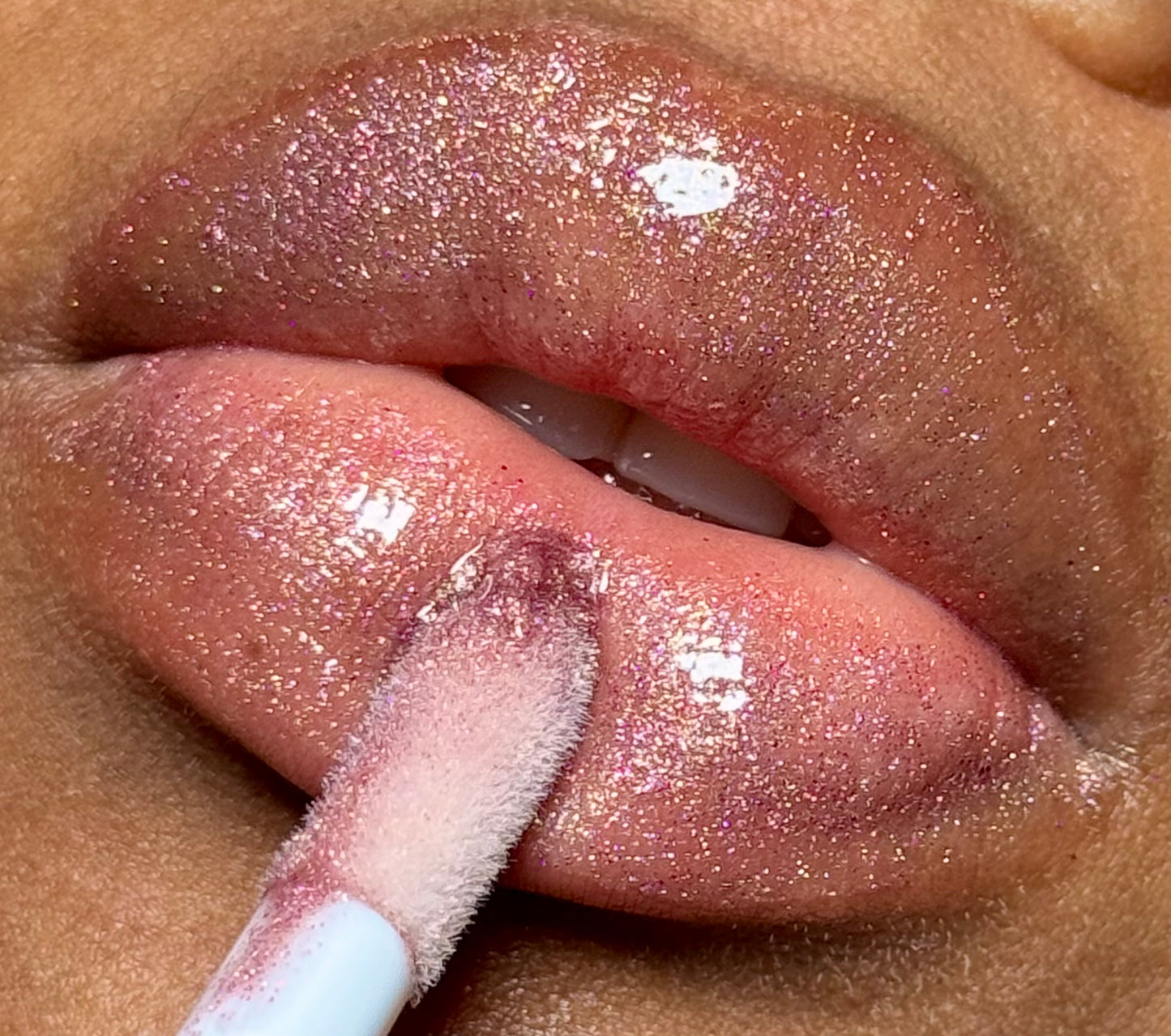 Shimmer kiss